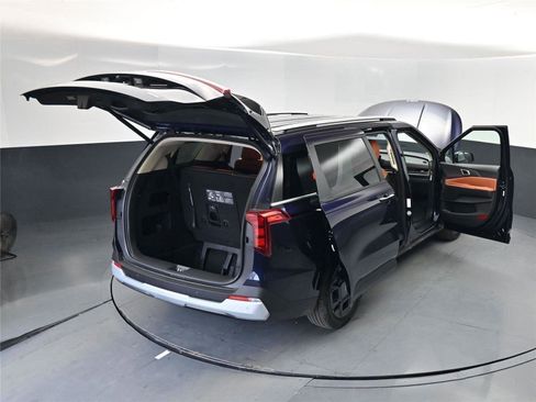 New 2026 Kia Carnival EX image 25