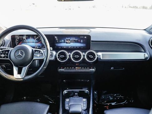 Used 2021 Mercedes-Benz GLB 250 4MATIC image 15