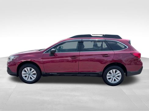 Used 2018 Subaru Outback 2.5i AWD/4WD image 8