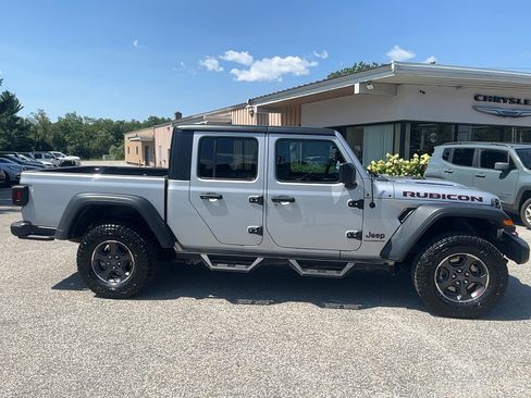 Certified 2023 Jeep Gladiator Rubicon w/ Cold Weather Group image 4