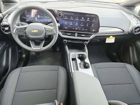 New 2026 Chevrolet Equinox EV LT image 6