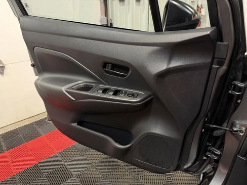 Used 2022 Nissan Versa S FWD image 26