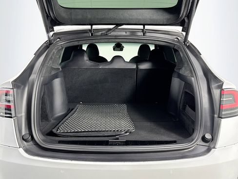 Used 2023 Tesla Model X image 43