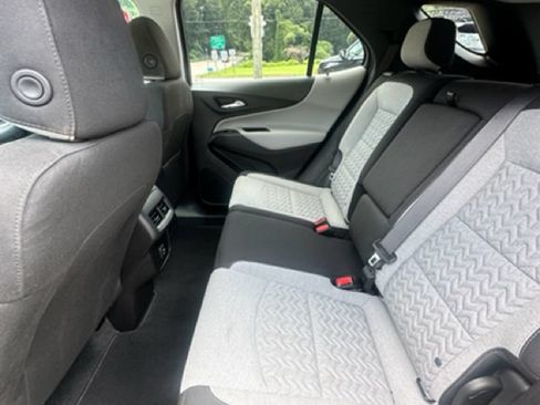Used 2023 Chevrolet Equinox LS FWD image 15