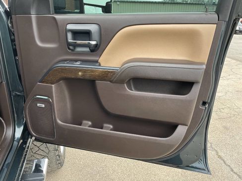 Used 2018 GMC Sierra 2500 Denali w/ Duramax Plus Package image 34