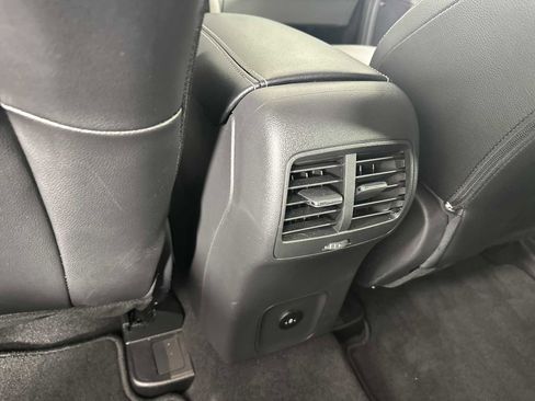 Used 2025 Ford Escape SE w/ PHEV Premium Package FWD image 25