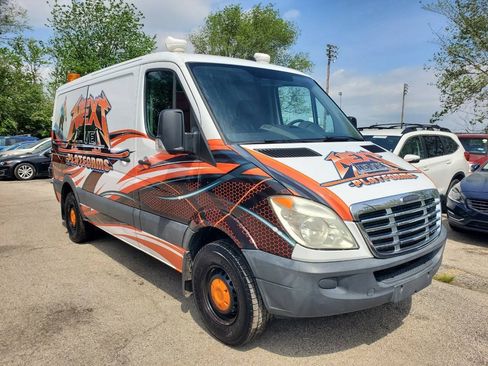 Used 2008 Dodge Sprinter 3500 RWD image 3