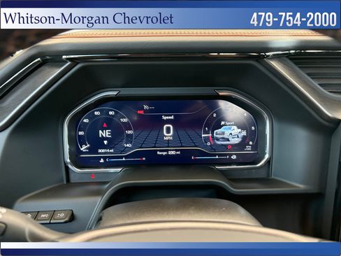 Used 2024 GMC Sierra 1500 AT4 w/ Technology Package AWD/4WD image 20