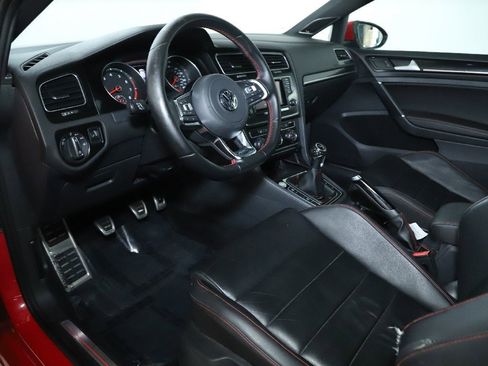 Used 2015 Volkswagen GTI SE image 15