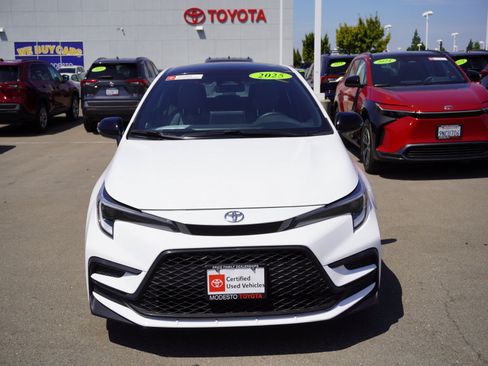 Used 2025 Toyota Corolla FX w/ Convenience Package FWD image 6