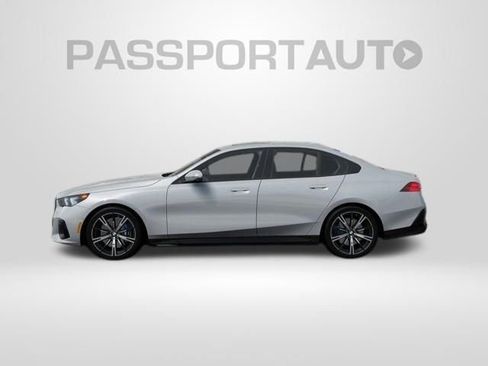 New 2026 BMW 530i xDrive w/ M Sport Package AWD/4WD image 5