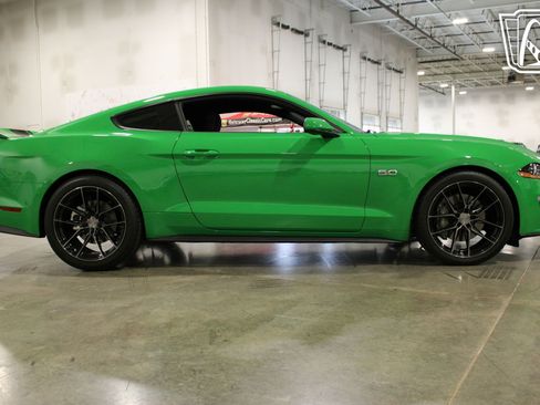 Used 2019 Ford Mustang GT RWD image 27