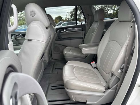 Used 2015 Buick Enclave Leather image 17