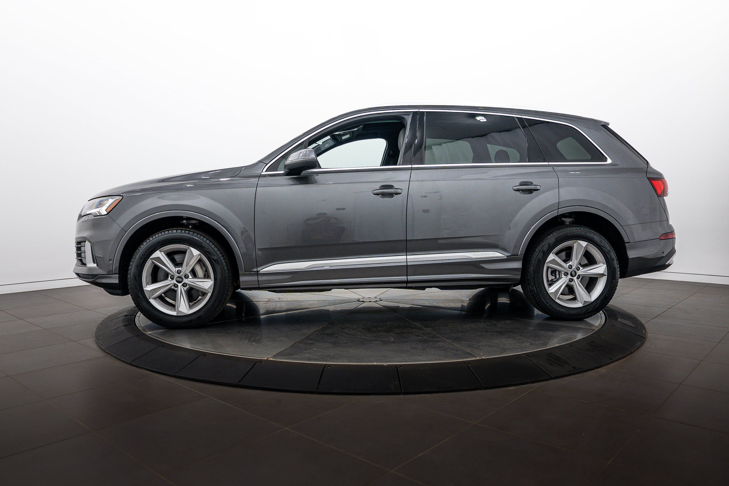 Certified 2023 Audi Q7 2.0T Premium Plus w/ Premium Plus Package AWD/4WD image 6