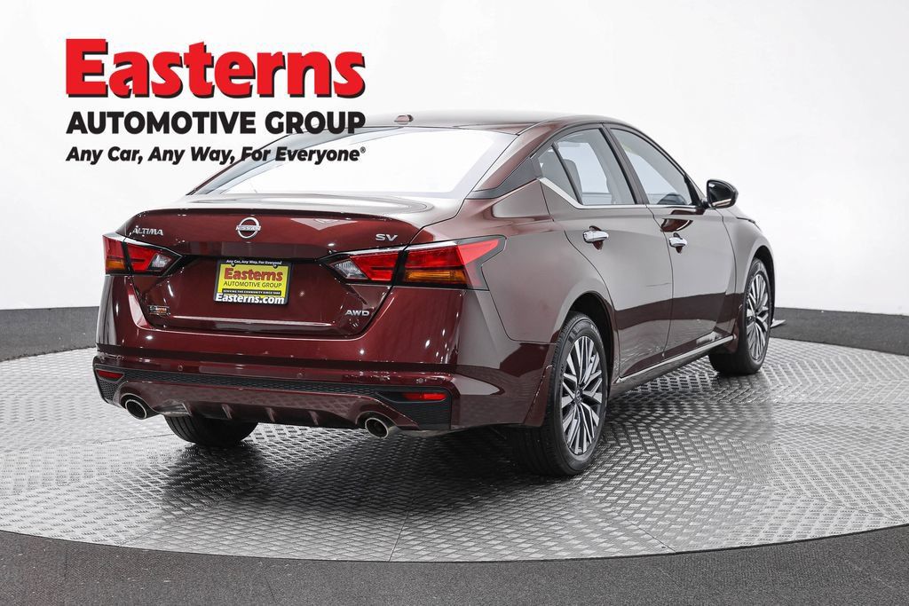 Used 2024 Nissan Altima 2.5 SV w/ SV Premium Package AWD/4WD image 5