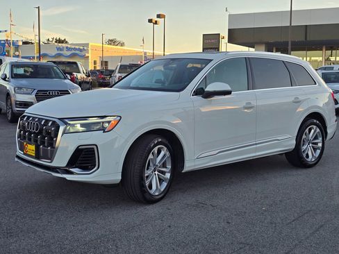 Used 2025 Audi Q7 3.0T Premium Plus image 2