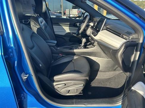 Used 2025 Jeep Compass Limited image 19