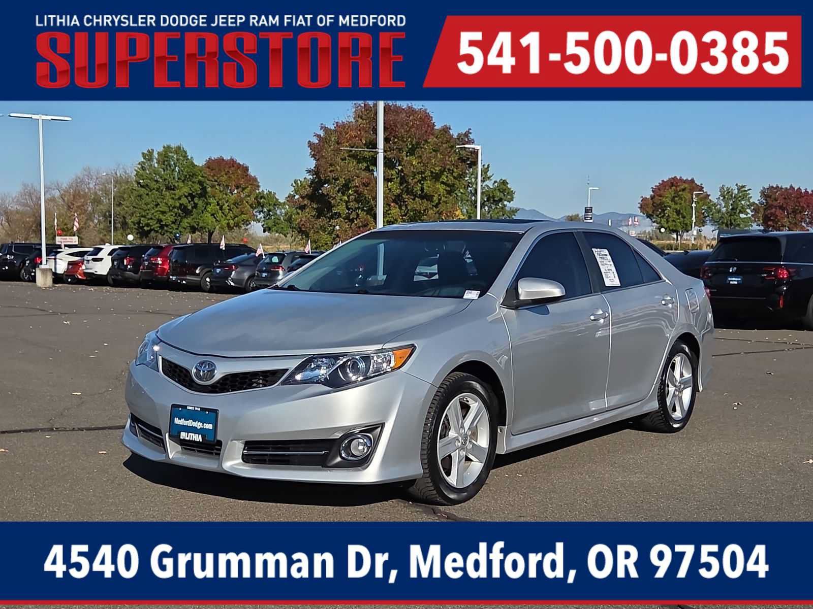 Used 2013 Toyota Camry SE FWD image 1