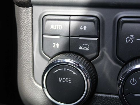Used 2025 Chevrolet Tahoe RST w/ Comfort Package AWD/4WD image 18