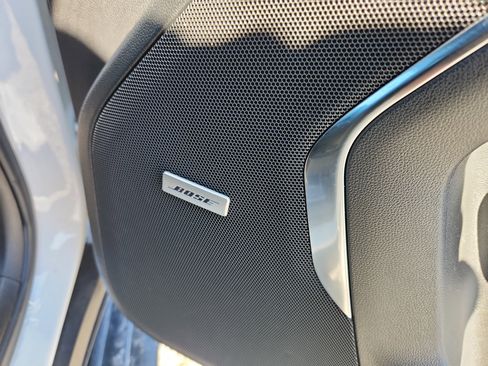 Used 2024 GMC Yukon SLT image 29