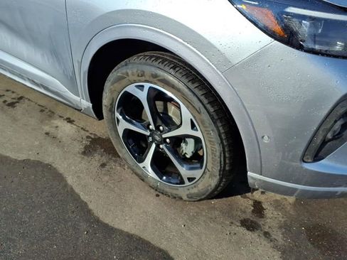 Used 2024 Ford Escape ST-Line Elite w/ Premium Technology Package image 4