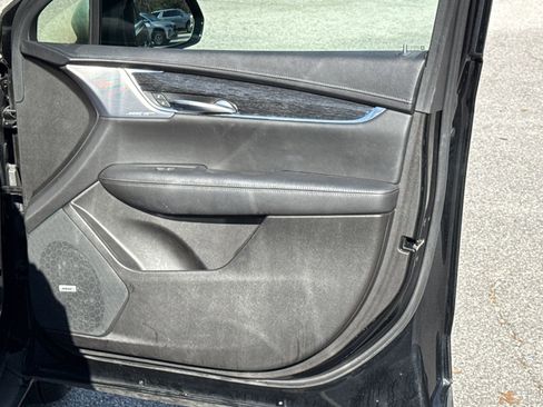 Used 2023 Cadillac XT5 Premium Luxury image 14