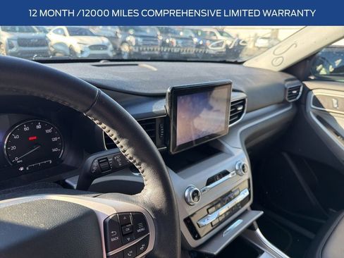 Used 2023 Ford Explorer XLT w/ Equipment Group 202A image 5