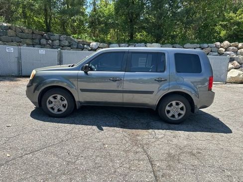 Used 2013 Honda Pilot LX image 2