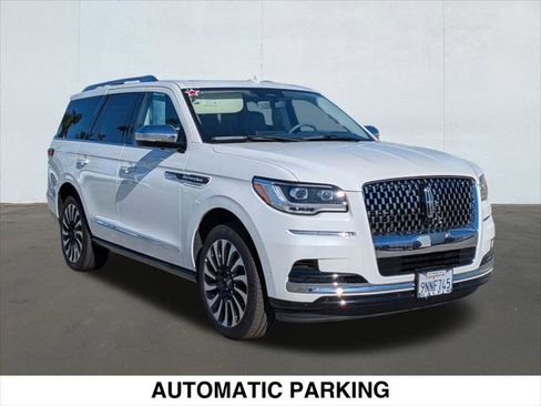 Used 2024 Lincoln Navigator Black Label image 7