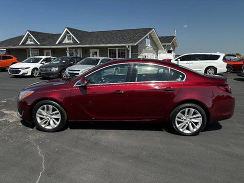 Used 2017 Buick Regal AWD image 7