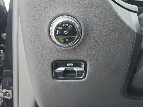 Used 2023 Mercedes-Benz GLC 300 4MATIC image 26