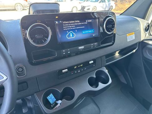 New 2025 Mercedes-Benz Sprinter 3500 image 17