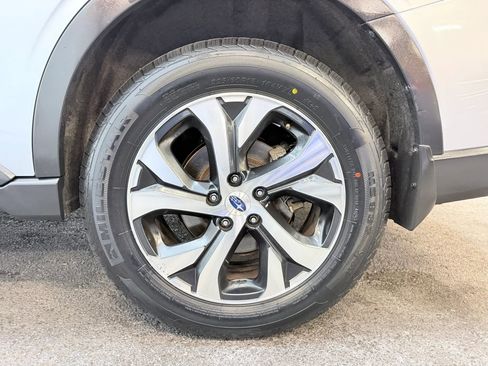Used 2020 Subaru Outback Limited image 9