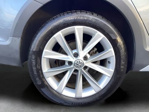 Used 2019 Volkswagen Golf Alltrack SE image 10