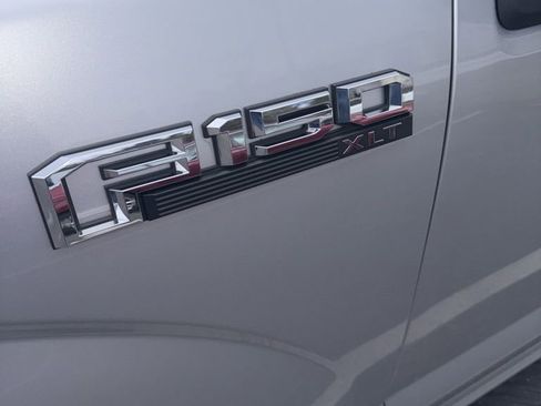 Used 2017 Ford F150 XLT w/ Equipment Group 302A Luxury image 4