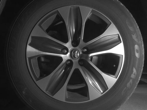 Used 2020 Toyota Highlander XLE image 18