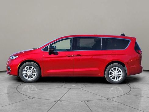 New 2026 Chrysler Pacifica Select AWD/4WD image 9