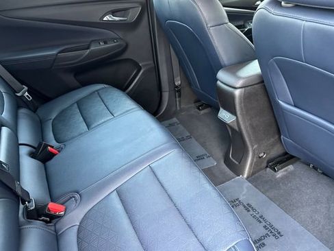 Used 2023 Chevrolet Bolt EUV Premier image 18