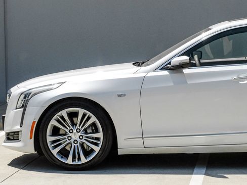 Used 2018 Cadillac CT6 Platinum AWD/4WD image 11