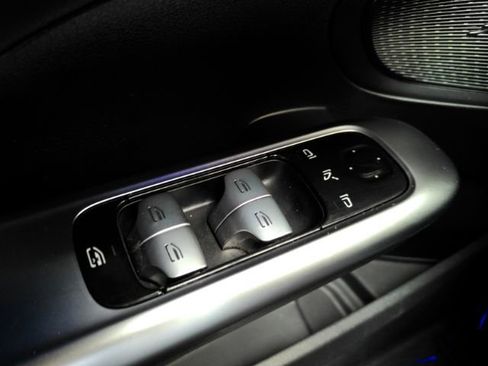 Used 2024 Mercedes-Benz C 300 Sedan image 37