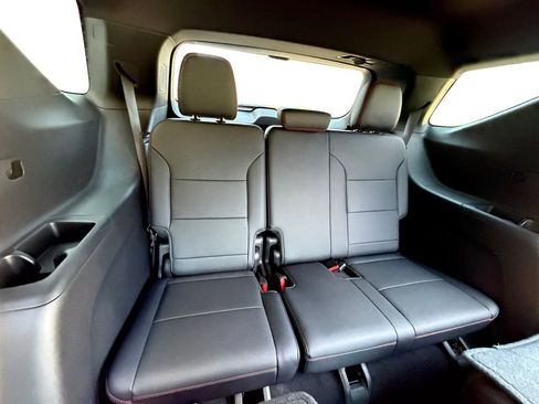 Used 2025 Chevrolet Traverse RS w/ LPO, Floor Liner Package FWD image 22
