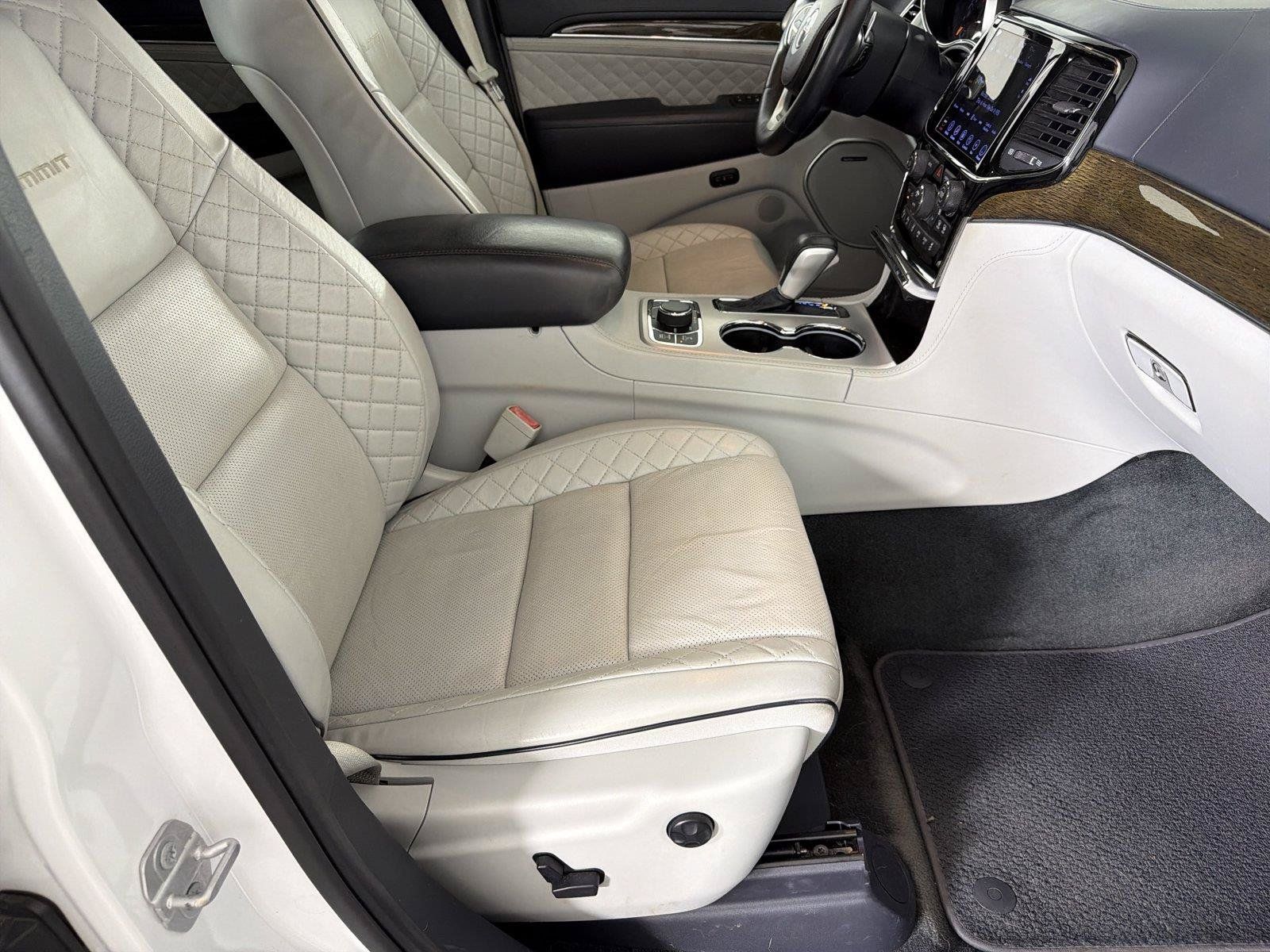 Used 2019 Jeep Grand Cherokee Summit AWD/4WD image 11