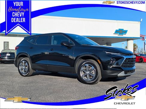 Used 2025 Chevrolet Blazer LT image 1
