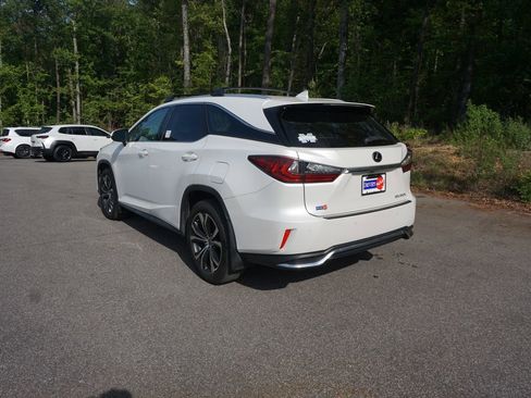 Used 2020 Lexus RX 350L Premium w/ Premium Package image 20