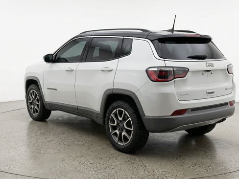 Used 2025 Jeep Compass Trailhawk AWD/4WD image 6