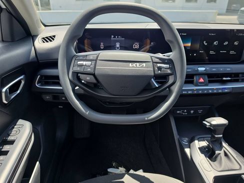 New 2026 Kia K4 FWD image 13