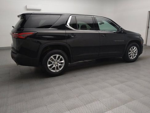 Used 2022 Chevrolet Traverse LS image 10