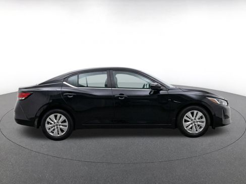 Used 2025 Nissan Sentra S FWD image 10