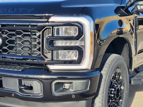 New 2026 Ford F250 Lariat w/ Black Appearance Package image 10