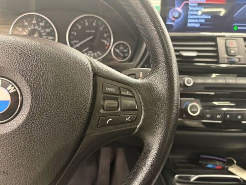 Used 2017 BMW 320i xDrive Sedan image 18